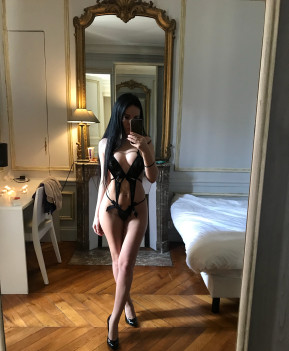 Gia - escort review from Istanbul, Turkey