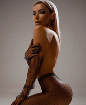 Emma Glamour - escort review from Athens, Greece