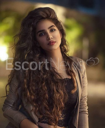 Photo escort girl Aabha: the best escort service