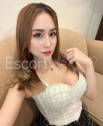 Photo escort girl Dewi: the best escort service