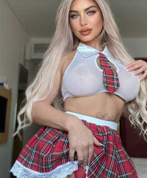 Janet - escort review from Thessaloniki, Greece